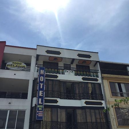 Hotel Confort Cuba Pereira Eksteriør billede